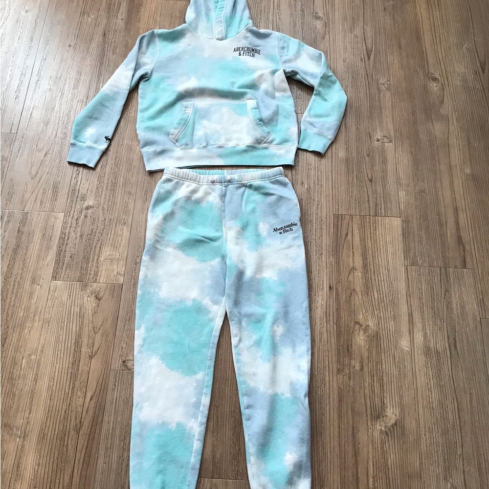 Abercrombie blue tie-dye sweats
